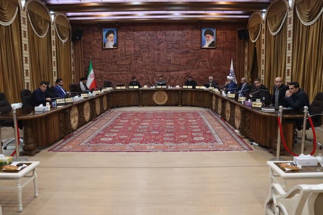 هادی یا راستی، کدام یک بر صندلی شورا می نشیند؟