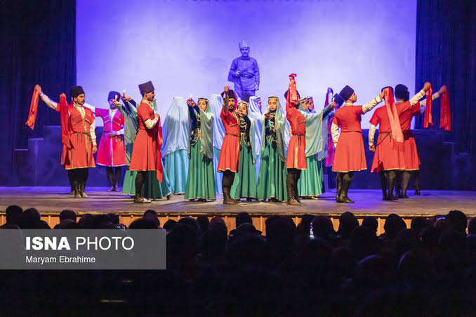 رقص سیاسی در تبریز؛ یکسال ممنوع‌الکاری کارگردان