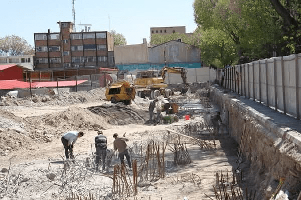 پاساژسازی در میدان ساعت؛ ترافیک زا و فاقد مطالعات ضرورت شهری!