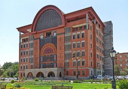 ارتقاء پست مدیریتی عضو هیئت نظارت توسط شهردار!