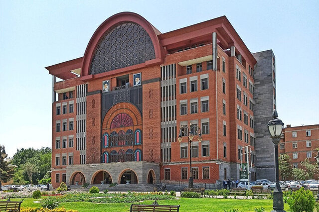 ارتقاء پست مدیریتی عضو هیئت نظارت توسط شهردار!