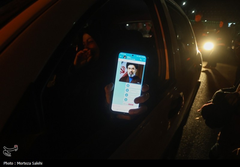 موج بیعت در تبریز؛ «آذربایجان جانباز خامنه‌ای دن آیریلماز»