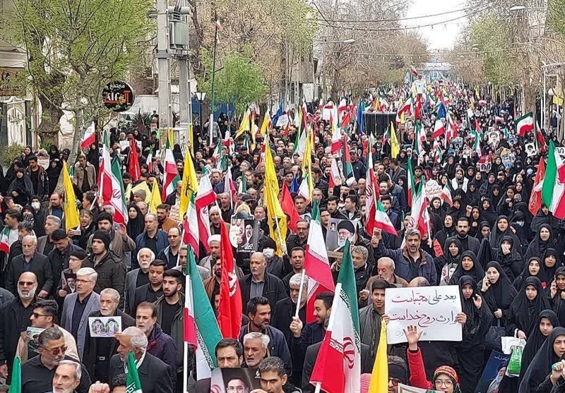 قسمتی از خروش مردم تبریز + فیلم