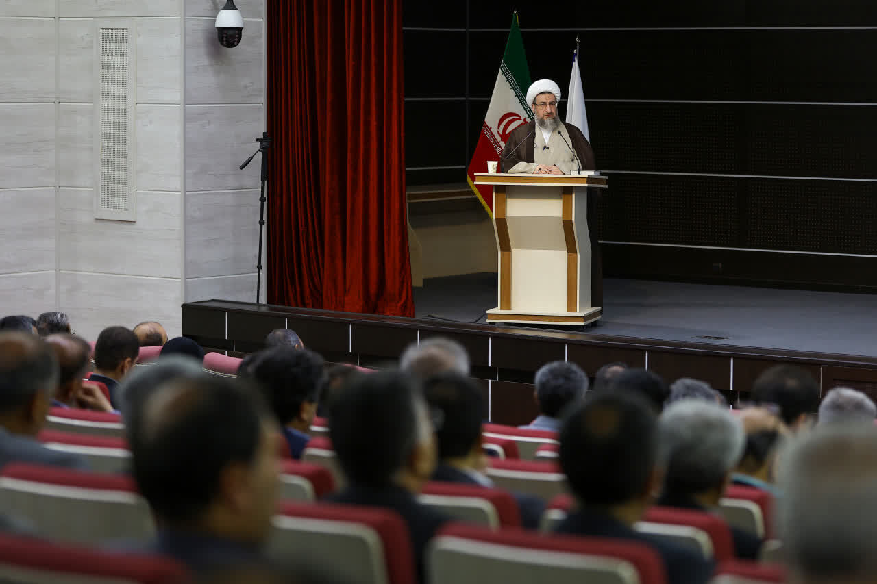 امام جمعه تبریز: رتبه نخست عمرانی استان ارزشمند است، اما ظرفیت ها بیش از اینهاست