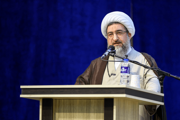 تنگه هرمز بسته می‌ماند / امام جمعه تبریز: به سلبریتی‌ها و ورشکستگان سیاسی دل نبندید