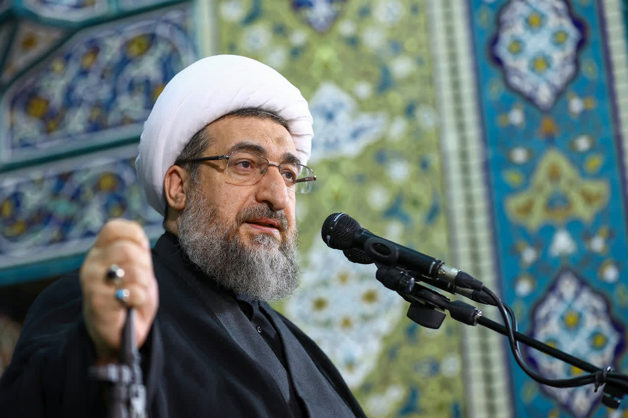 امام جمعه تبریز: پاسخ هر گستاخی در میدان عمل داده می‌شود